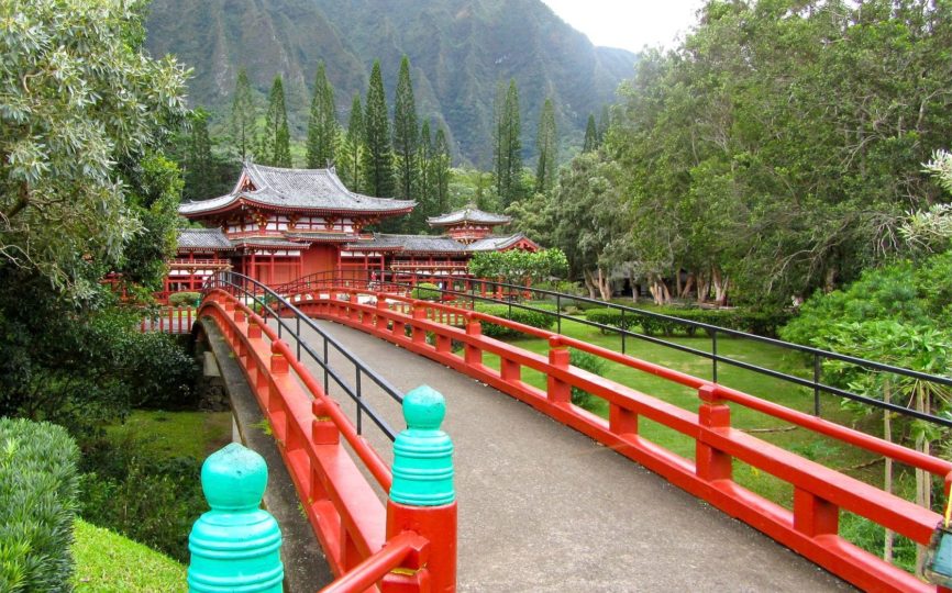 A Hint of Asia in Hawaii – Byodo-in Temple