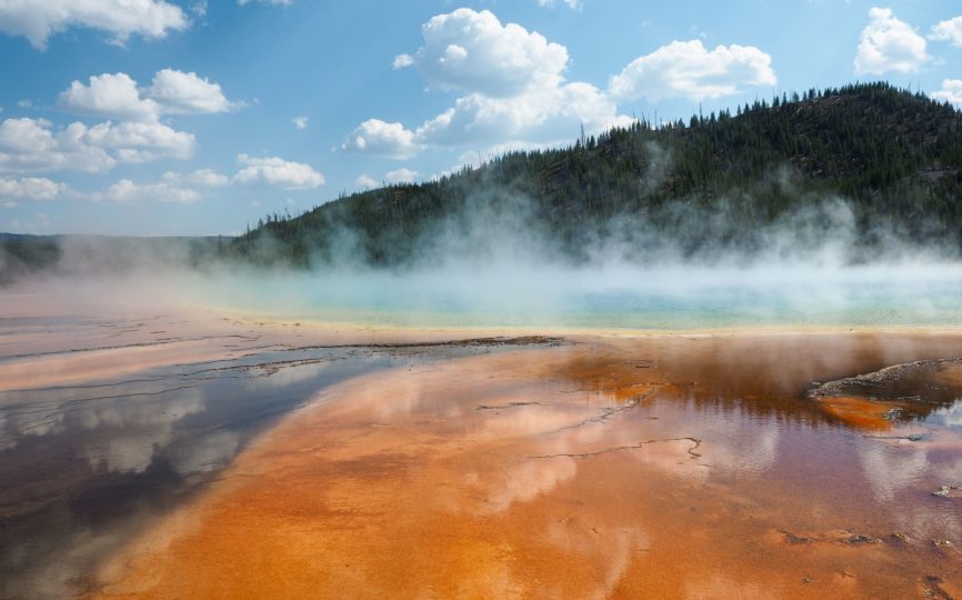 Yellowstone National Park: What to Do and See in 2 Days