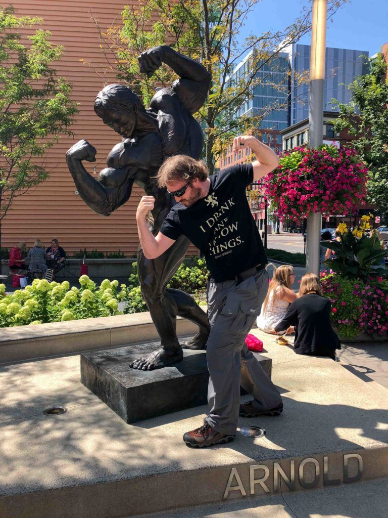 Arnold statue in Columbus