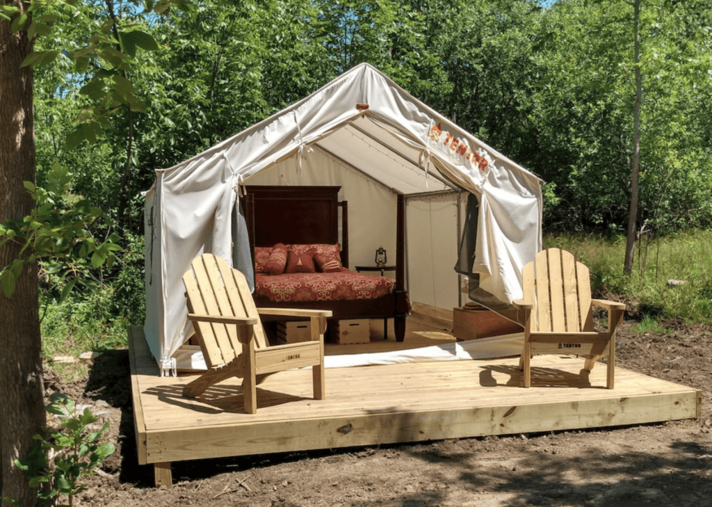 Glamping in a Tentrr site