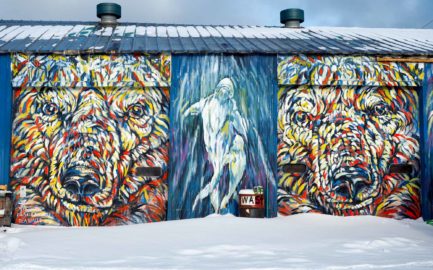 Churchill polar bear mural