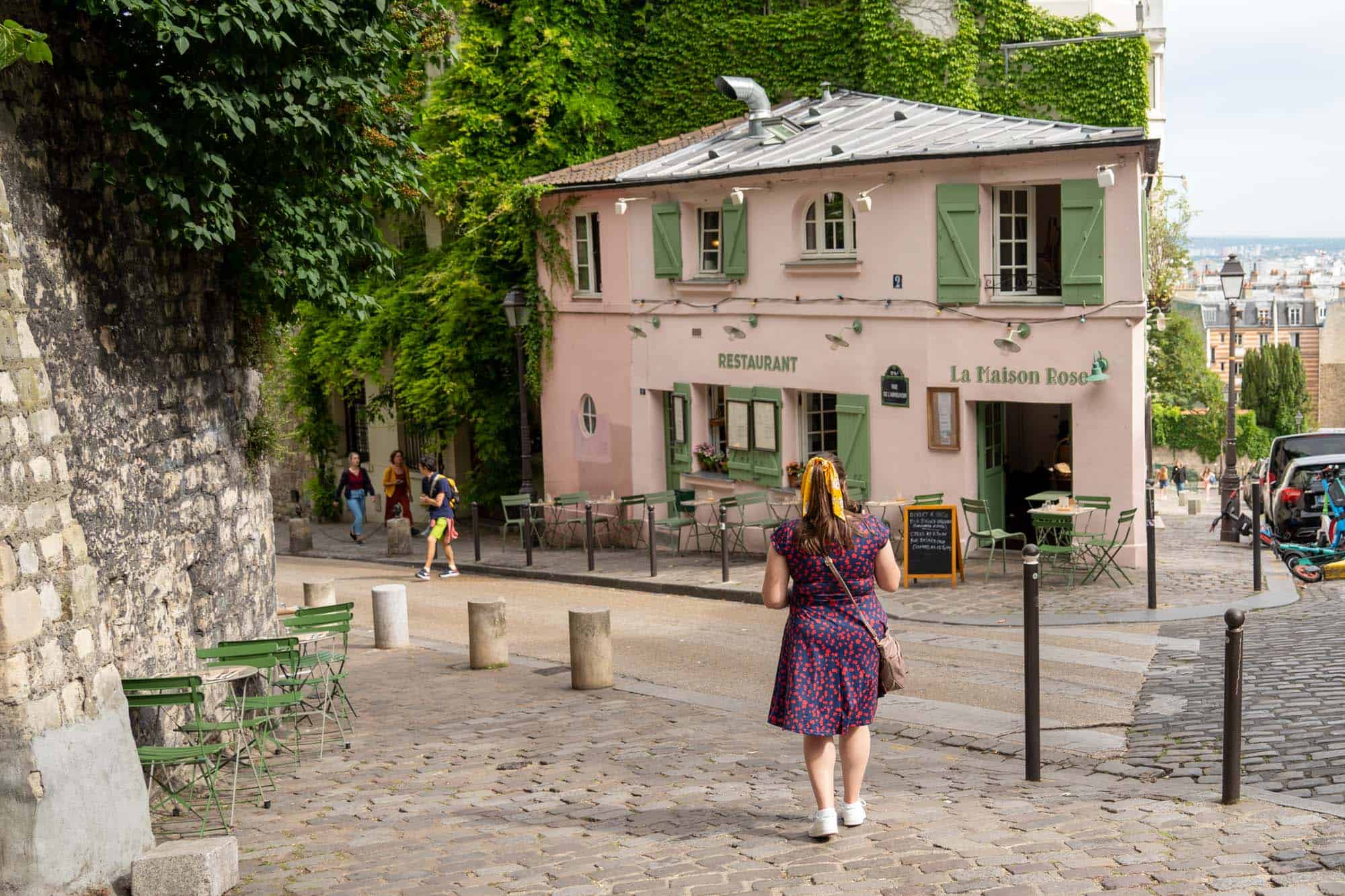 Amanda in Montmartre