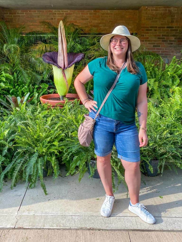 Amanda with a corpse flower
