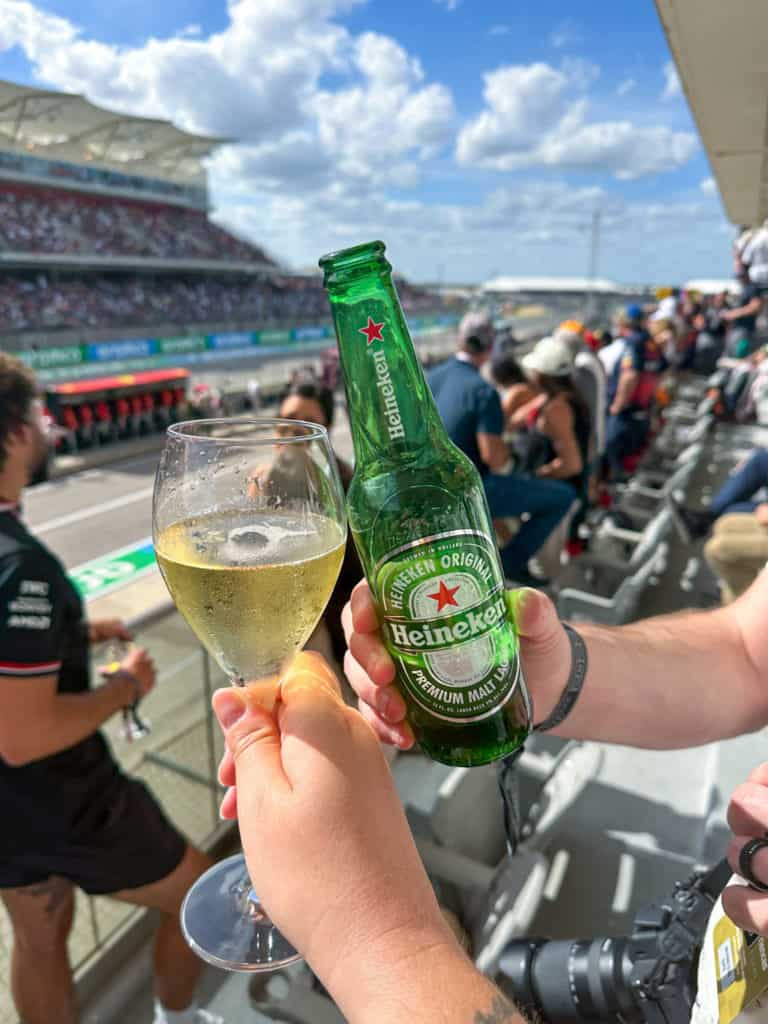 Cheers with prosecco and a beer at the F1 USGP 2022