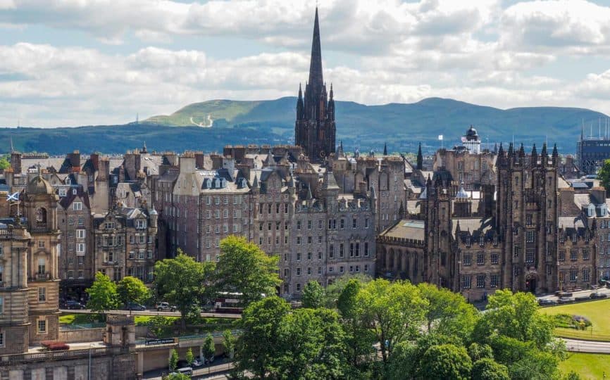 25+ Awesome Things to Do in Edinburgh, Scotland